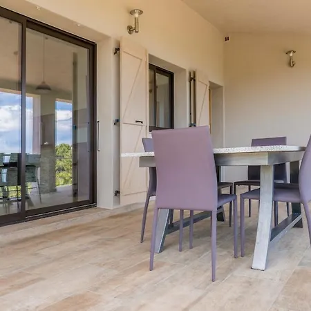 Entre Et Montagne Cartalavonu Tatil Evi *