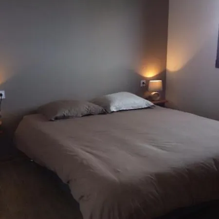 Tatil Evi Entre Et Montagne Cartalavonu