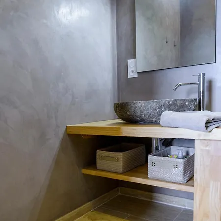 Tatil Evi Entre Et Montagne Cartalavonu *
